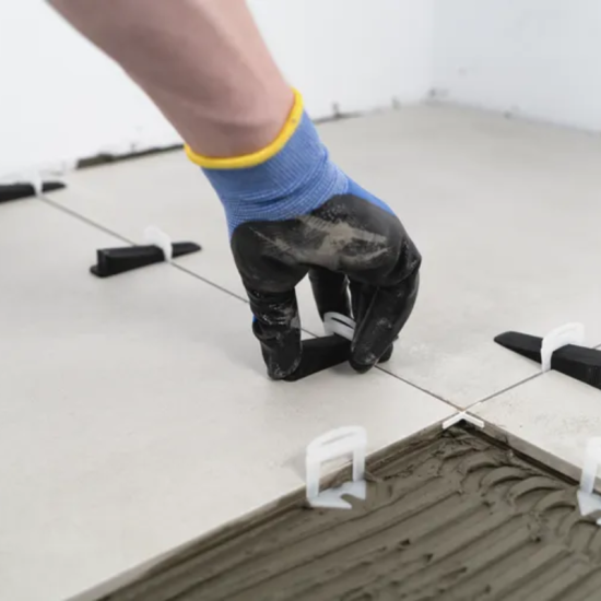 Brides de nivellement Delta Level System joint 2 mm - carreaux 3 à 12 mm - 200 pièces Rubi 2853