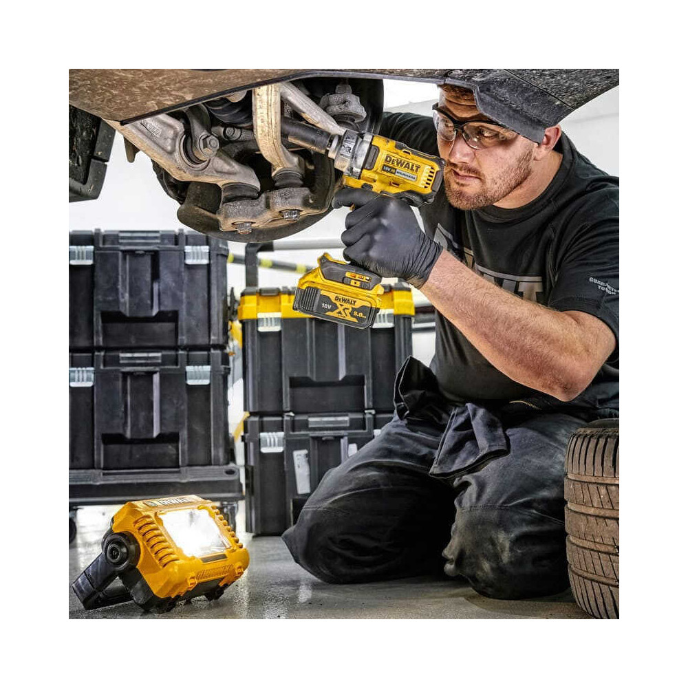 Projecteur DeWalt DCL077-XJ 18V XR 2 000 lumens IP54