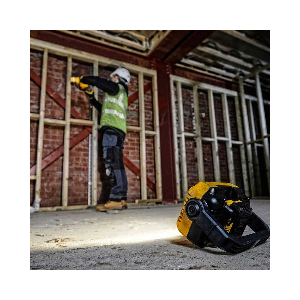 Projecteur DeWalt DCL077-XJ 18V XR 2 000 lumens IP54