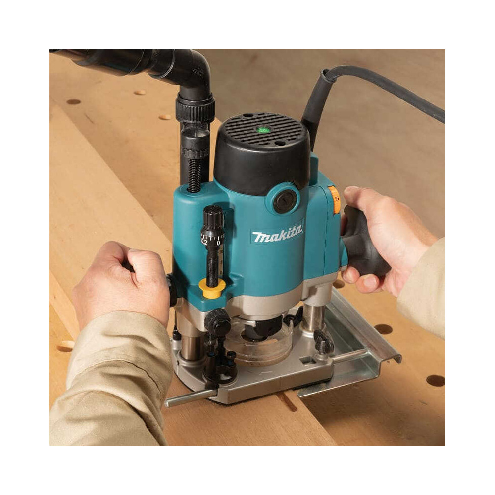 Défonceuse Makita RP1111CJ 1 100 W plongée 57 mm