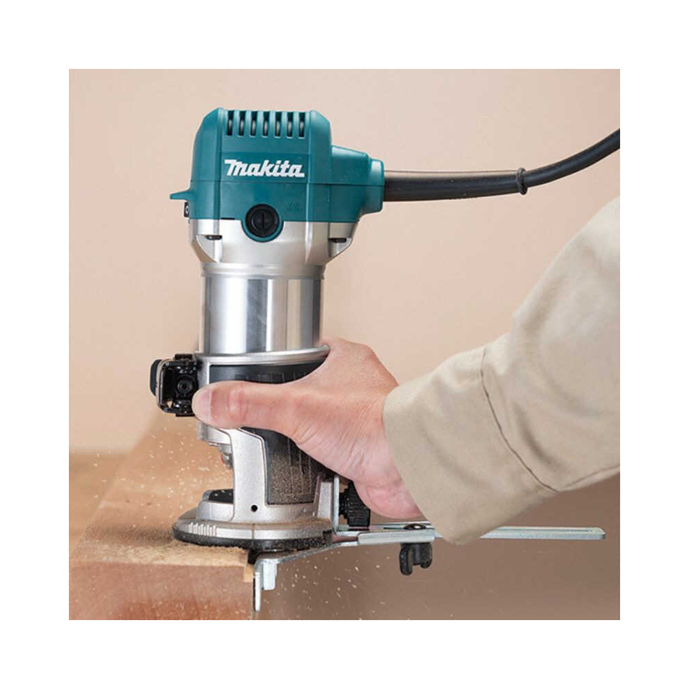 Affleureuse-défonceuse Makita RT0702CX2J 710 W