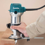 Affleureuse-défonceuse Makita RT0702CX2J 710 W