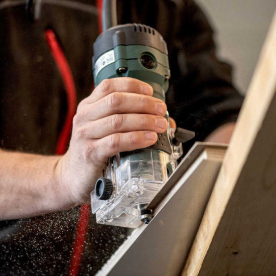 Affleureuse filaire Metabo FM 500-6 500 W pince 6 mm