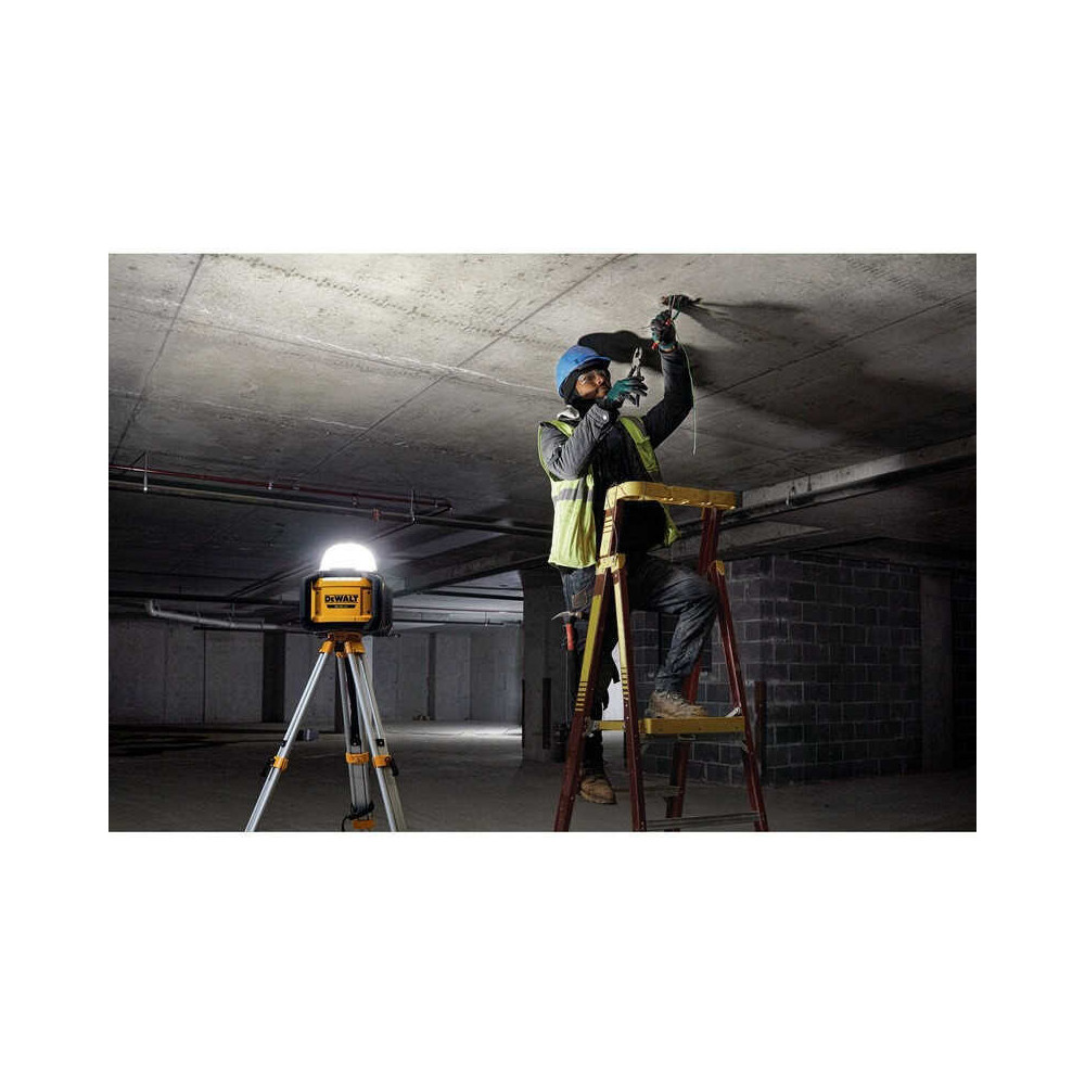 Projecteur DeWalt DCL074-XJ 18V XR 5 000 lumens 360°