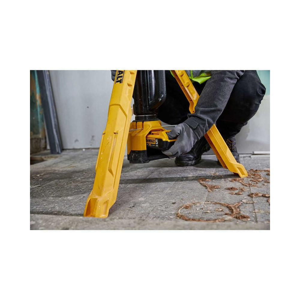Projecteur trépied DeWalt DCL079-XJ 18V 3 000 lumens
