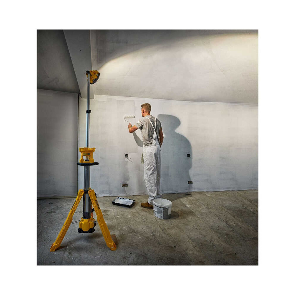 Projecteur trépied DeWalt DCL079-XJ 18V 3 000 lumens