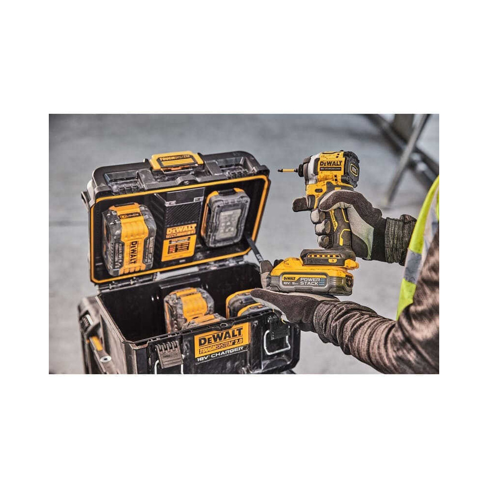 Chargeur DeWalt DWST83471