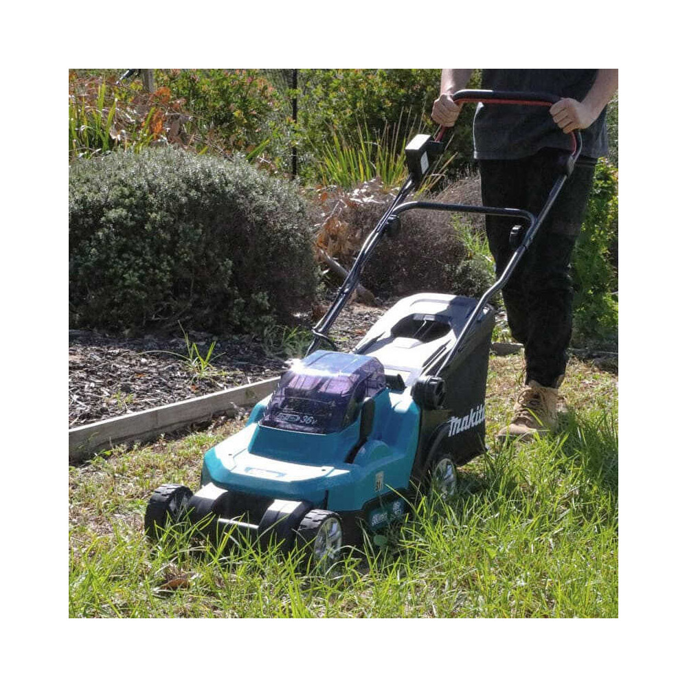Tondeuse Makita DLM382PM2 36V 38 cm 2 x 4,0 Ah