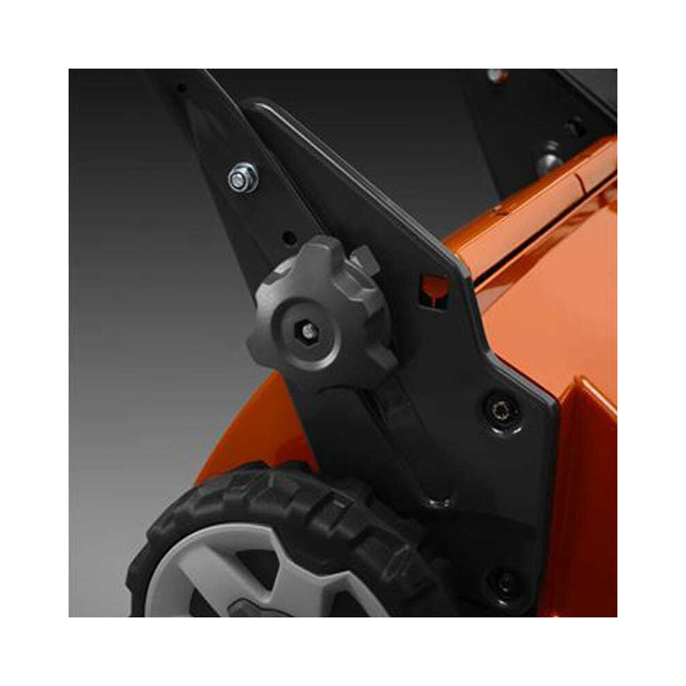 Tondeuse thermique Husqvarna 967069301 coupe 53 cm