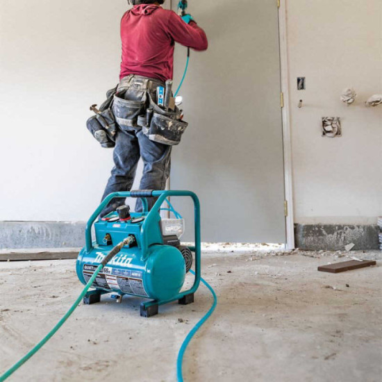 Compresseur Makita AC001GZ 40V XGT