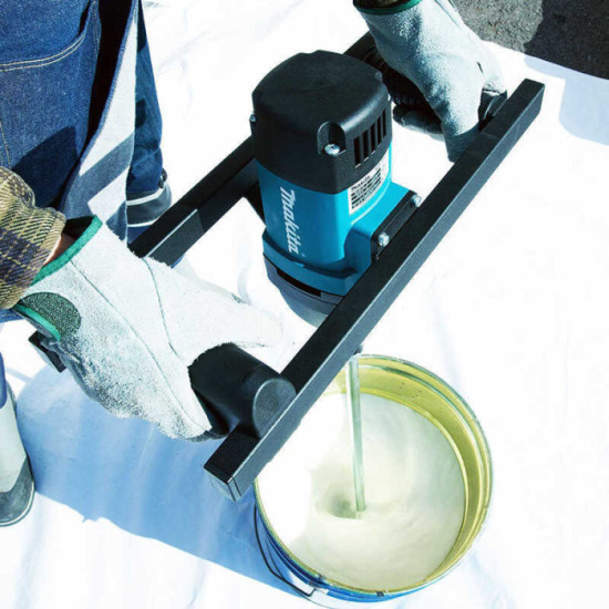 Malaxeur Makita UT1400 1 300 W hélice Ø140 mm