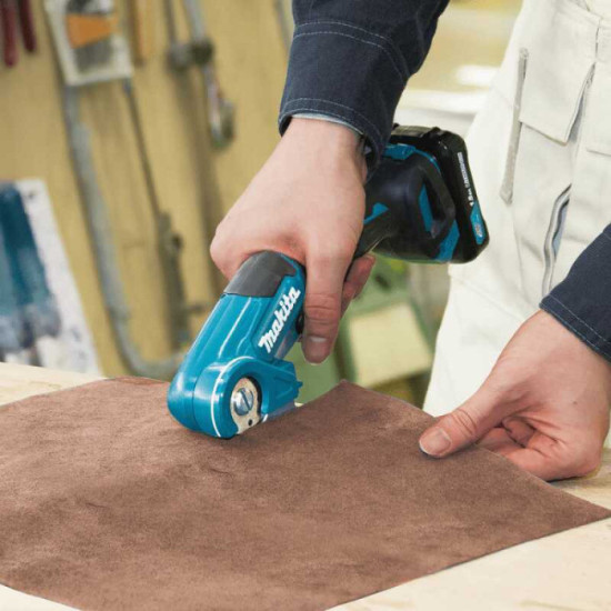 Découpeuse Makita CP100DZ 12V CXT machine nue